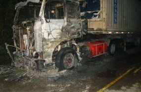 Caminhão pega fogo em Jaborá