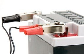 Imetro/SC fiscaliza baterias de automóveis