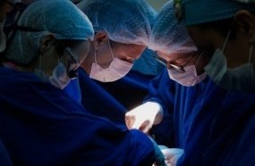 Governo prorroga suspensão de cirurgias eletivas por 72 horas 
