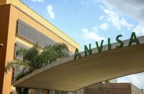 Anvisa proíbe fabricação de sete produtos para cabelos