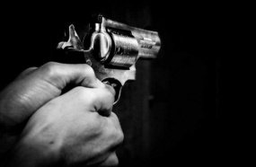 Homem leva tiro nas nádegas após desentendimento em via pública 