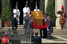 Corpo do papa Francisco é sepultado na Basílica de Santa Maria Maior