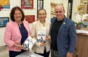 Livro de escritor de Joaçaba passa a integrar acervo da Biblioteca Pública de SC