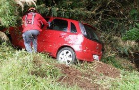Saída de pista deixa jovem ferido em Campina da Alegria