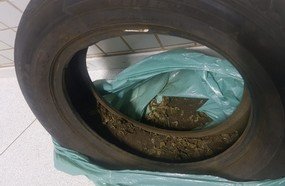 Motorista é preso após PM localizar 1,5 kg de maconha em estepe