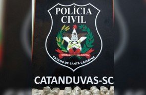 Polícia encontra drogas ao prender homem por descumprir medida protetiva
