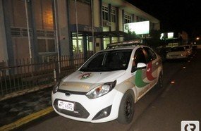Dupla tenta tomar veículo de assalto com arma de brinquedo
