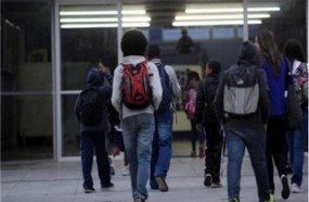 Escolas da rede estadual voltam às aulas nesta segunda-feira