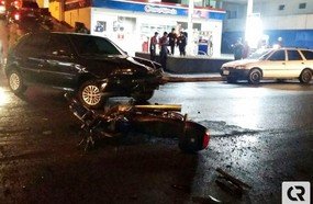 Motociclista fica ferida ao ser atingida por carro em Joaçaba