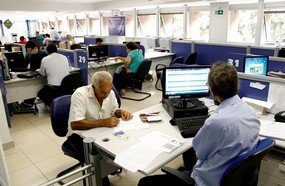 Aposentados e pensionistas devem comprovar que estão vivos